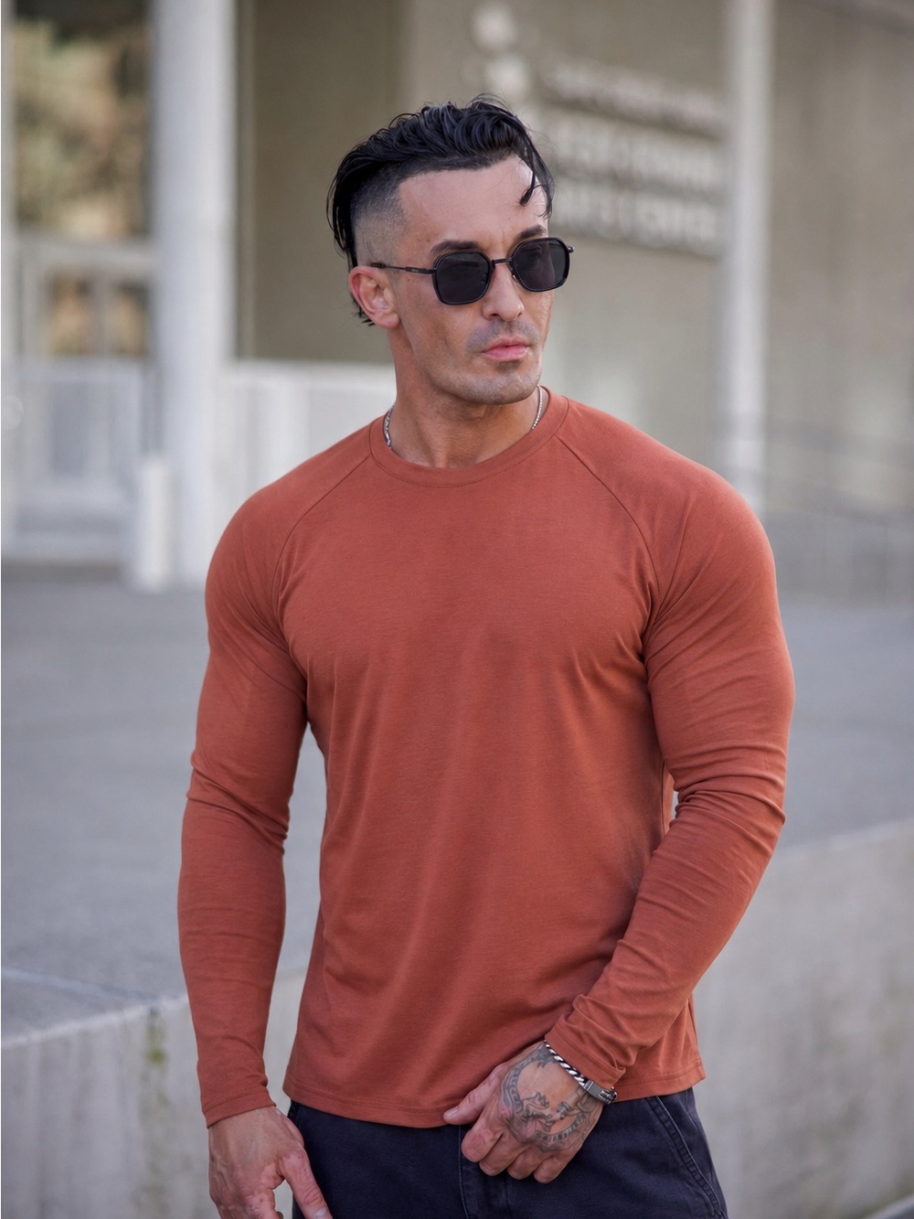 YoungLA Mens Long Sleeve Scoop Hem Gym Shirt - Rust Terracotta
